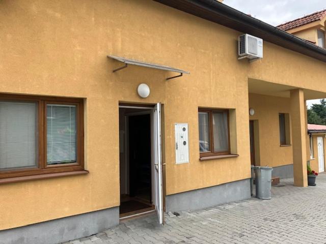 Apartmanovy Dom Slavia Apartment Bojnice Exterior photo